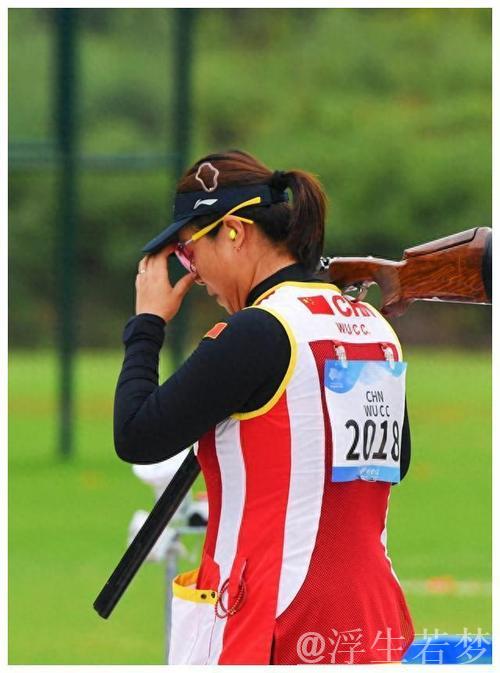 陆彦焱与武翠翠分获女子多向飞碟冠亚军